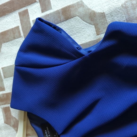 Ladies Dress - Picture 4 of 5